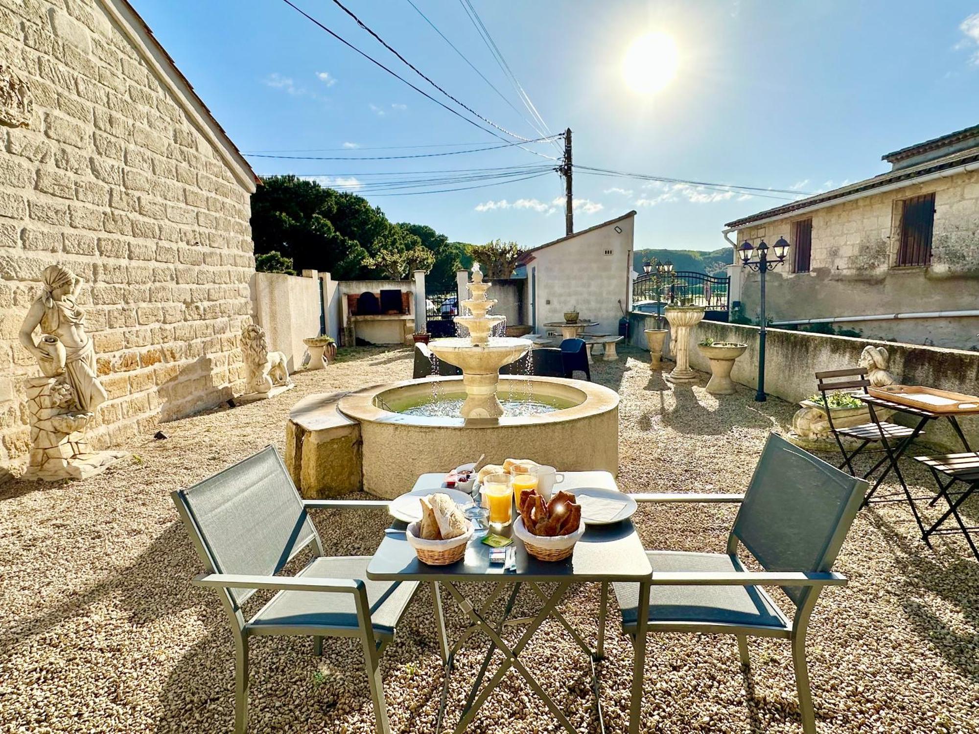 Les Appartements Du Mas - Rose Marie Aigues-Mortes Exterior foto